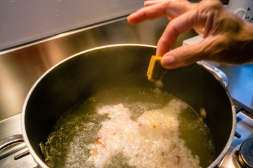 Crispy_pork_noodle_soup_13