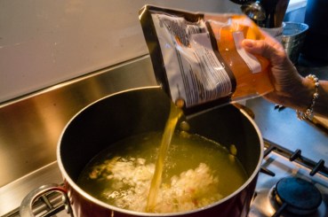 Crispy_pork_noodle_soup_14