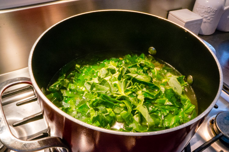 Crispy_pork_noodle_soup_20