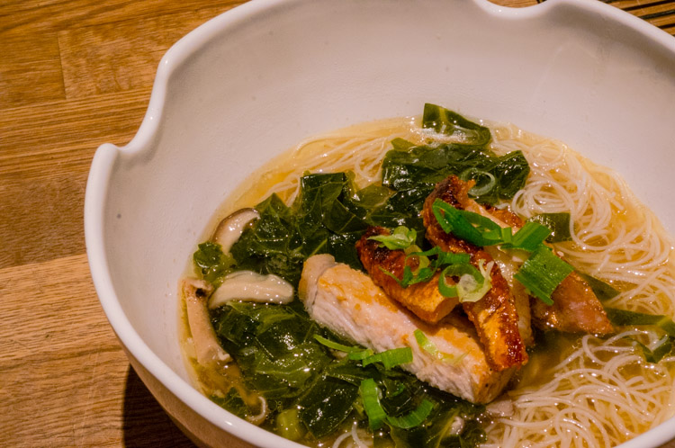 Crispy_pork_noodle_soup_26